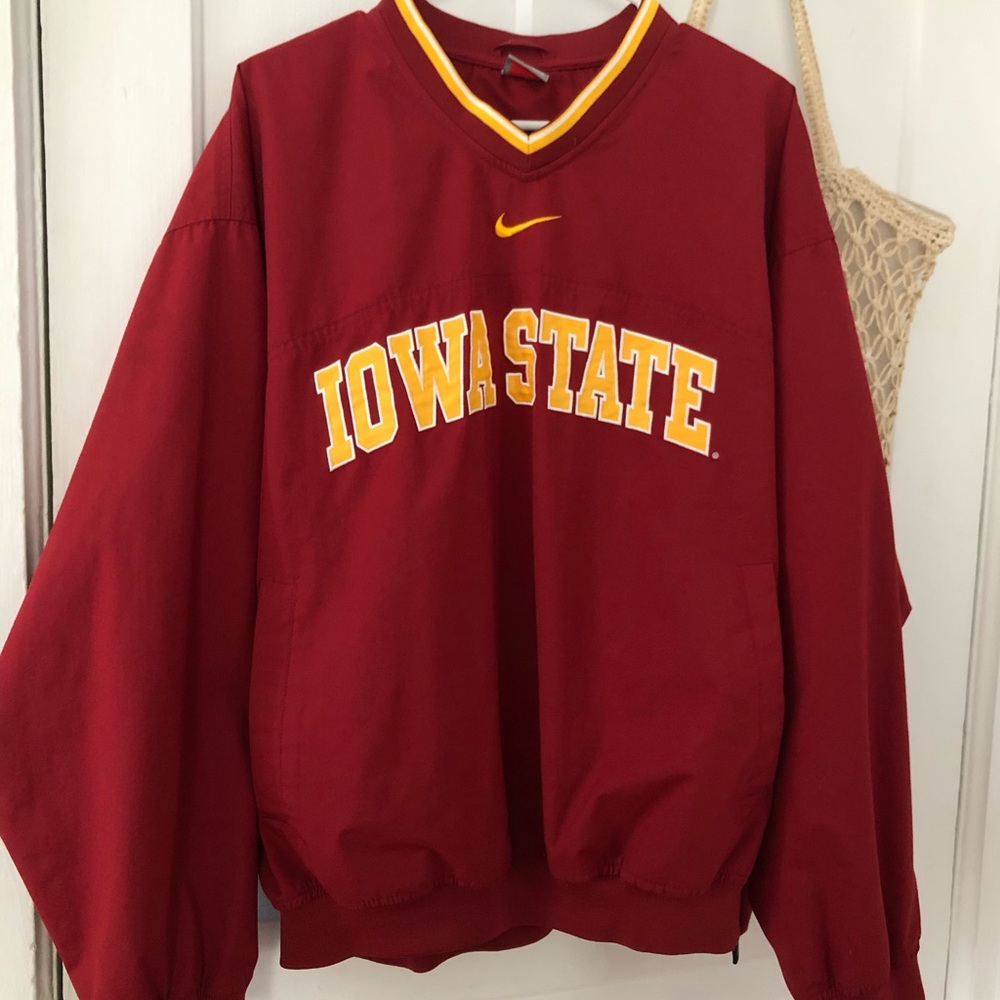 Middle Swoosh Nike Iowa State Crewneck Vintage